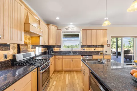 60177 Stirling Dr, Bend, OR 97702 photo 13