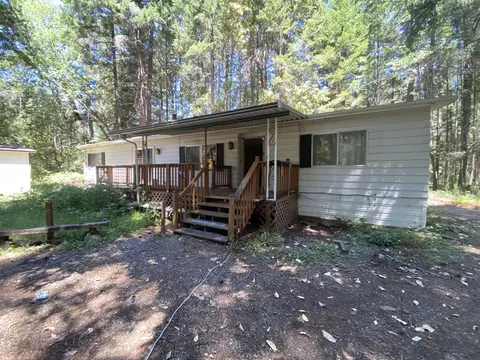 299 Jackadel Ln, Cave Junction, OR 97523 photo 2