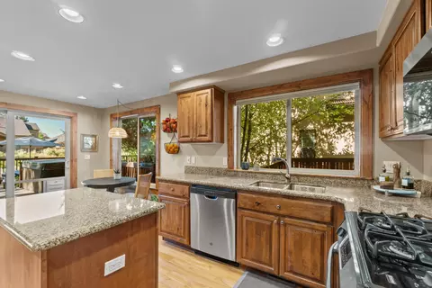 61165 Ridgewater Loop, Bend, OR 97702 photo 11
