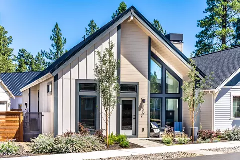 140 W Clearpine Dr, Sisters, OR 97759