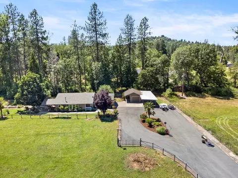 2928 Sand Creek Road Rd, Grants Pass, OR 97527