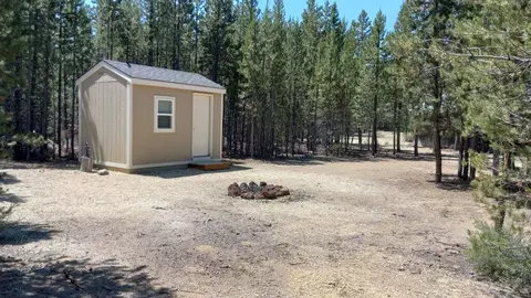 13 Chinquapin Dr, Crescent Lake, OR 97733