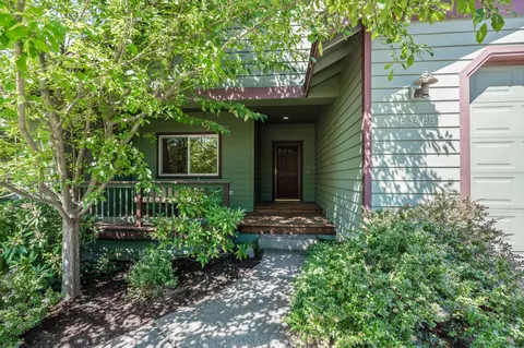 63465 Crestview Dr #61, Bend, OR 97701