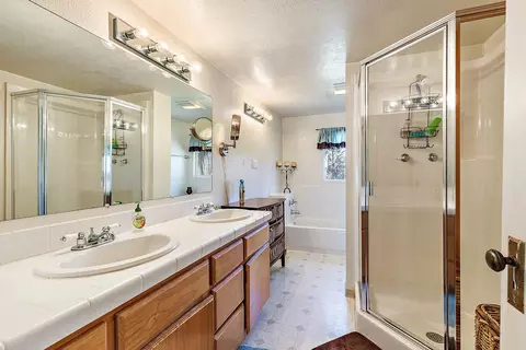 3446 Rogue River Dr, Eagle Point, OR 97524 photo 87