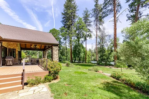 3446 Rogue River Dr, Eagle Point, OR 97524 photo 6