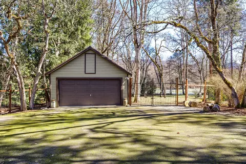 3446 Rogue River Dr, Eagle Point, OR 97524 photo 92