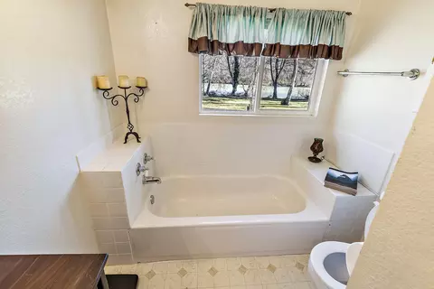 3446 Rogue River Dr, Eagle Point, OR 97524 photo 88