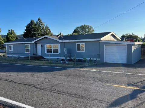 2450 Montelius St, Klamath Falls, OR 97601