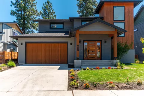 19297 SW Marshmallow Pl, Bend, OR 97702