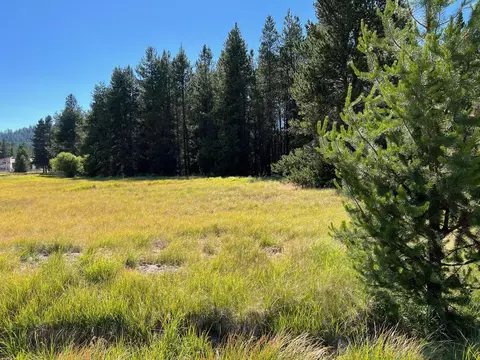 56645 Stellar Dr, Bend, OR 97707