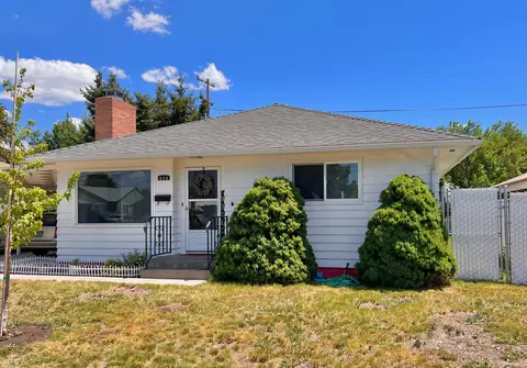 925 Washburn Way, Klamath Falls, OR 97603