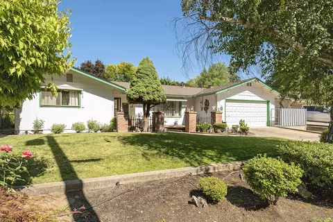 425 Murphy Rd, Medford, OR 97504