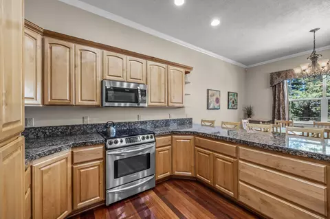 706 Nutcracker Dr, Redmond, OR 97756 photo 6
