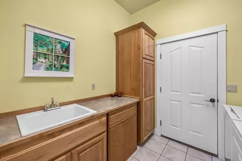 706 Nutcracker Dr, Redmond, OR 97756 photo 9