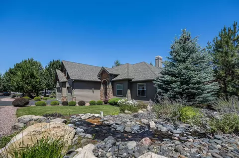 706 Nutcracker Dr, Redmond, OR 97756 photo 2