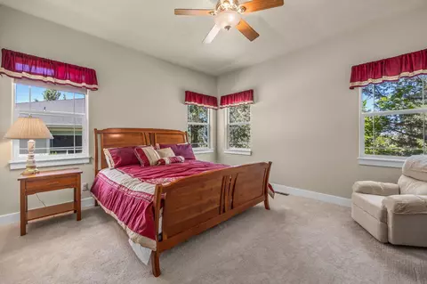 706 Nutcracker Dr, Redmond, OR 97756 photo 12