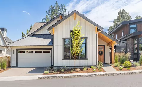 1060 N Bluebird St, Sisters, OR 97759