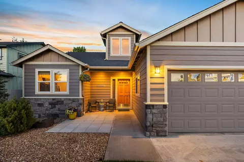 60951 Garrison Dr, Bend, OR 97702 photo 2