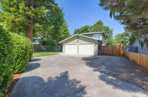 1605 NW Prospect Ave, Grants Pass, OR 97526