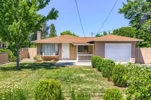 2392 Stearns Way, Medford, OR 97501