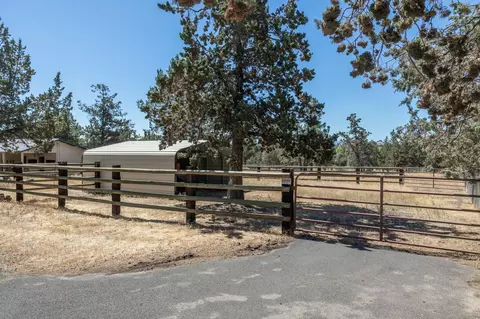 65105 85th Pl, Bend, OR 97703 photo 9