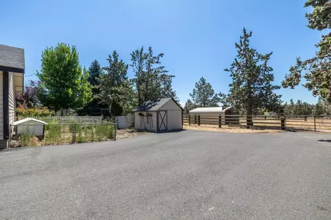 65105 85th Pl, Bend, OR 97703 photo 7