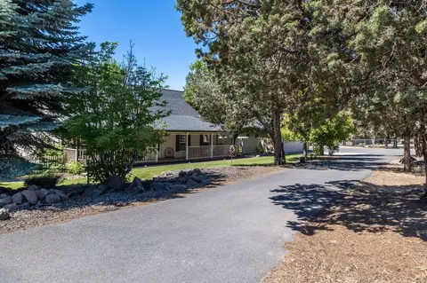 65105 85th Pl, Bend, OR 97703 photo 3