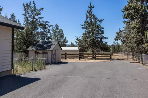 65105 85th Pl, Bend, OR 97703 photo 8