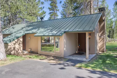 57585 Ranch Cabins Ln # 7, Sunriver, OR 97707