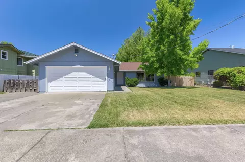 230 SW Central Ave, Grants Pass, OR 97526