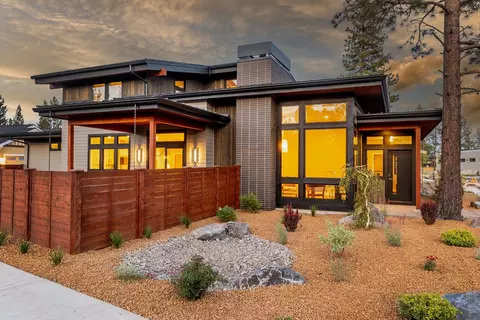 3122 NW Mayer Pl, Bend, OR 97703