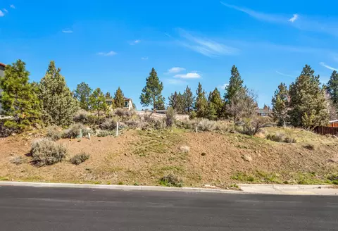 1412 NW Ogden Ave, Bend, OR 97703