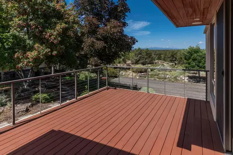 Exterior - 23555 Rickard Rd, Bend, OR 97702 photo 4 of 10
