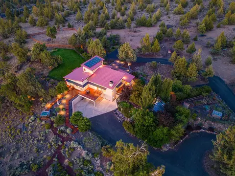 View/Area - 23555 Rickard Rd, Bend, OR 97702 photo 2 of 8