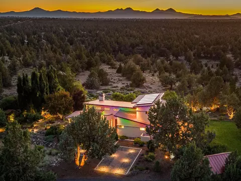 View/Area - 23555 Rickard Rd, Bend, OR 97702 photo 8 of 8