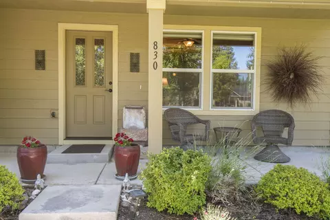830 N Hindeman St, Sisters, OR 97759