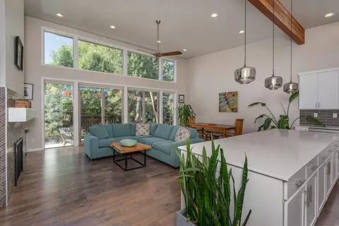 63149 Iner Loop, Bend, OR 97701 photo 6