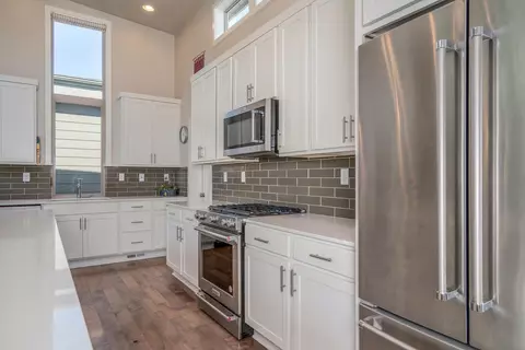 63149 Iner Loop, Bend, OR 97701 photo 10