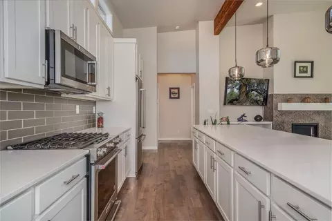 63149 Iner Loop, Bend, OR 97701 photo 8
