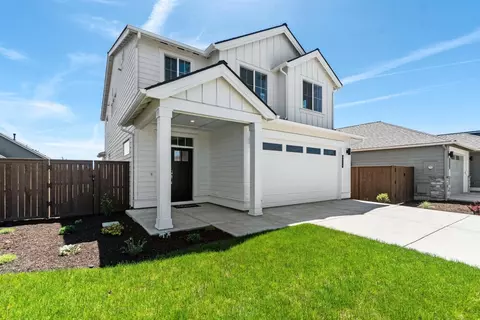 4714 SW Badger Creek Dr, Redmond, OR 97756