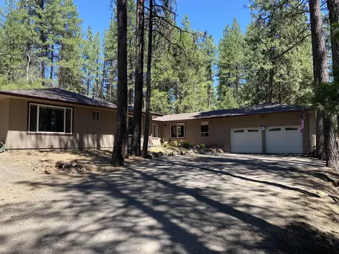 16739 Ponderosa Ln, Klamath Falls, OR 97601