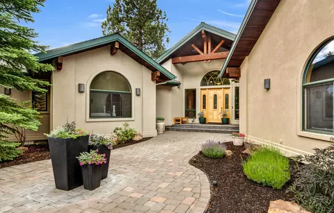 60441 Tall Pine Ave, Bend, OR 97702