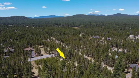 56620 Solar Dr, Bend, OR 97707