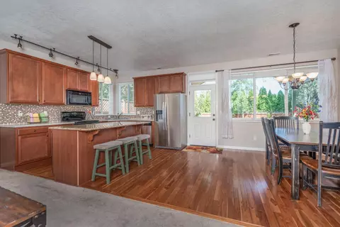 63387 Lamoine Ln, Bend, OR 97701 photo 13
