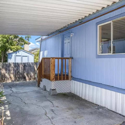 414 Stevens Rd #5, Eagle Point, OR 97524 photo 2