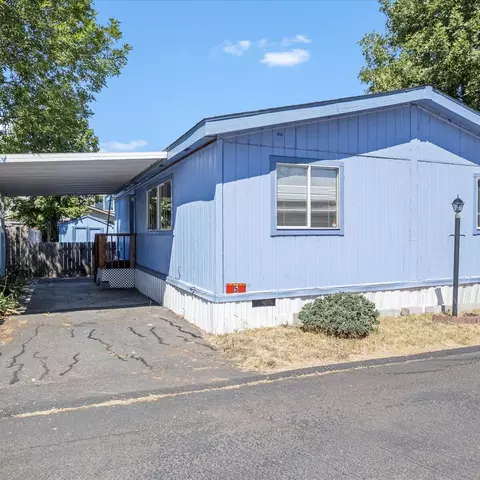 414 Stevens Rd #5, Eagle Point, OR 97524
