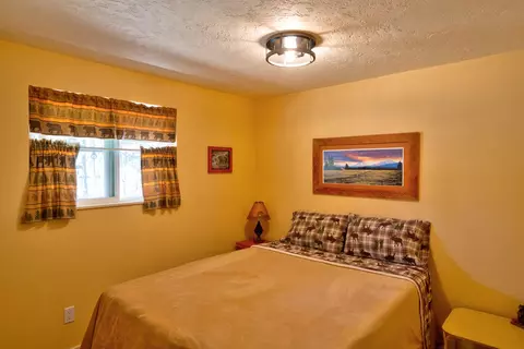 67160 Harrington Loop Rd, Bend, OR 97703 photo 11