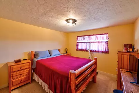67160 Harrington Loop Rd, Bend, OR 97703 photo 10