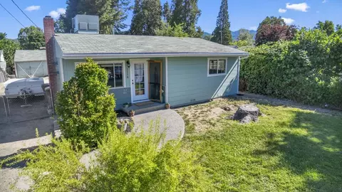 1116 SW Major St, Grants Pass, OR 97526