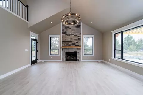 62806 Montara Dr, Bend, OR 97701 photo 38